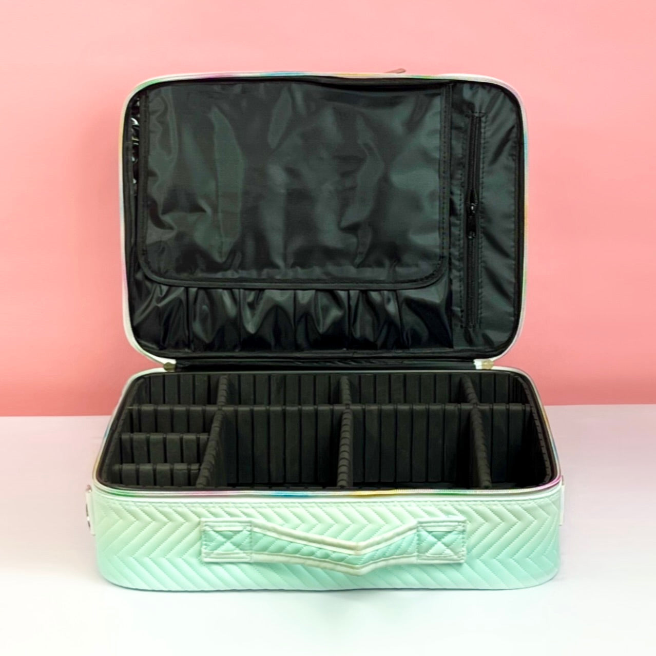 inside of prima makeup case